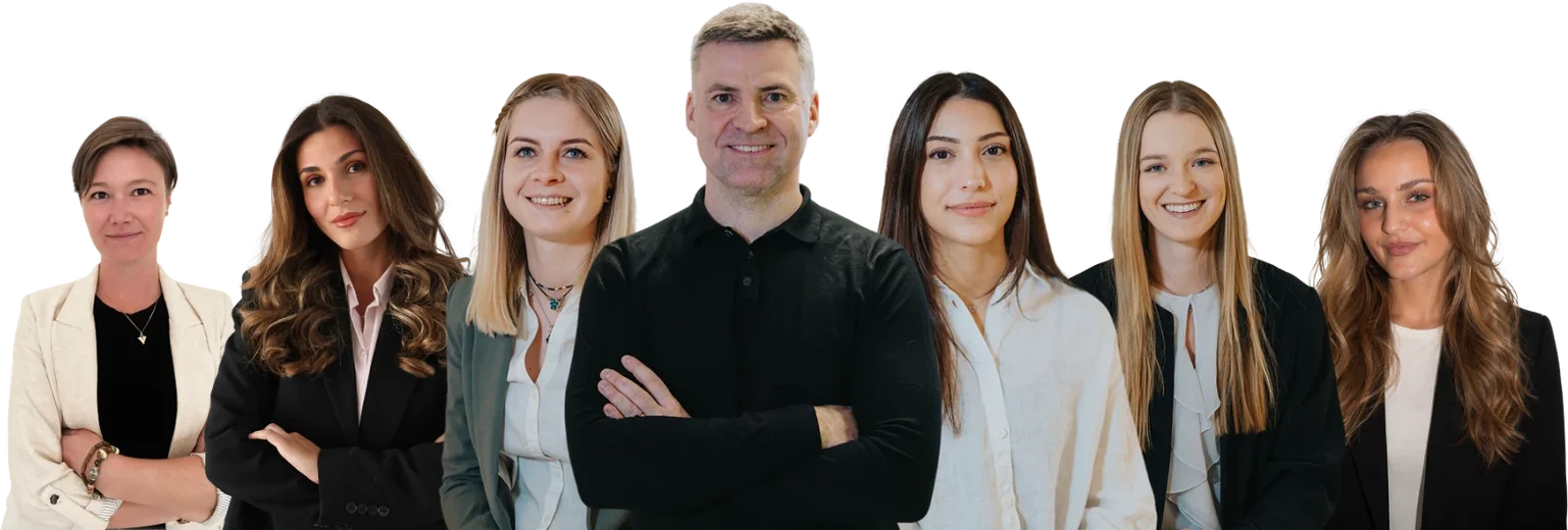 Das Team der Clience.Legal Rechtsanwalts GmbH, in der Mitte Rechtsanwalt Darius Dubiel
